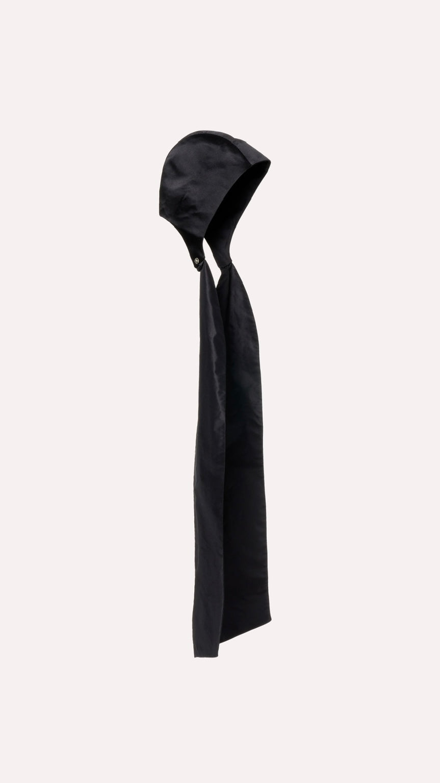 SATIN SILK BONNET WITH TIES