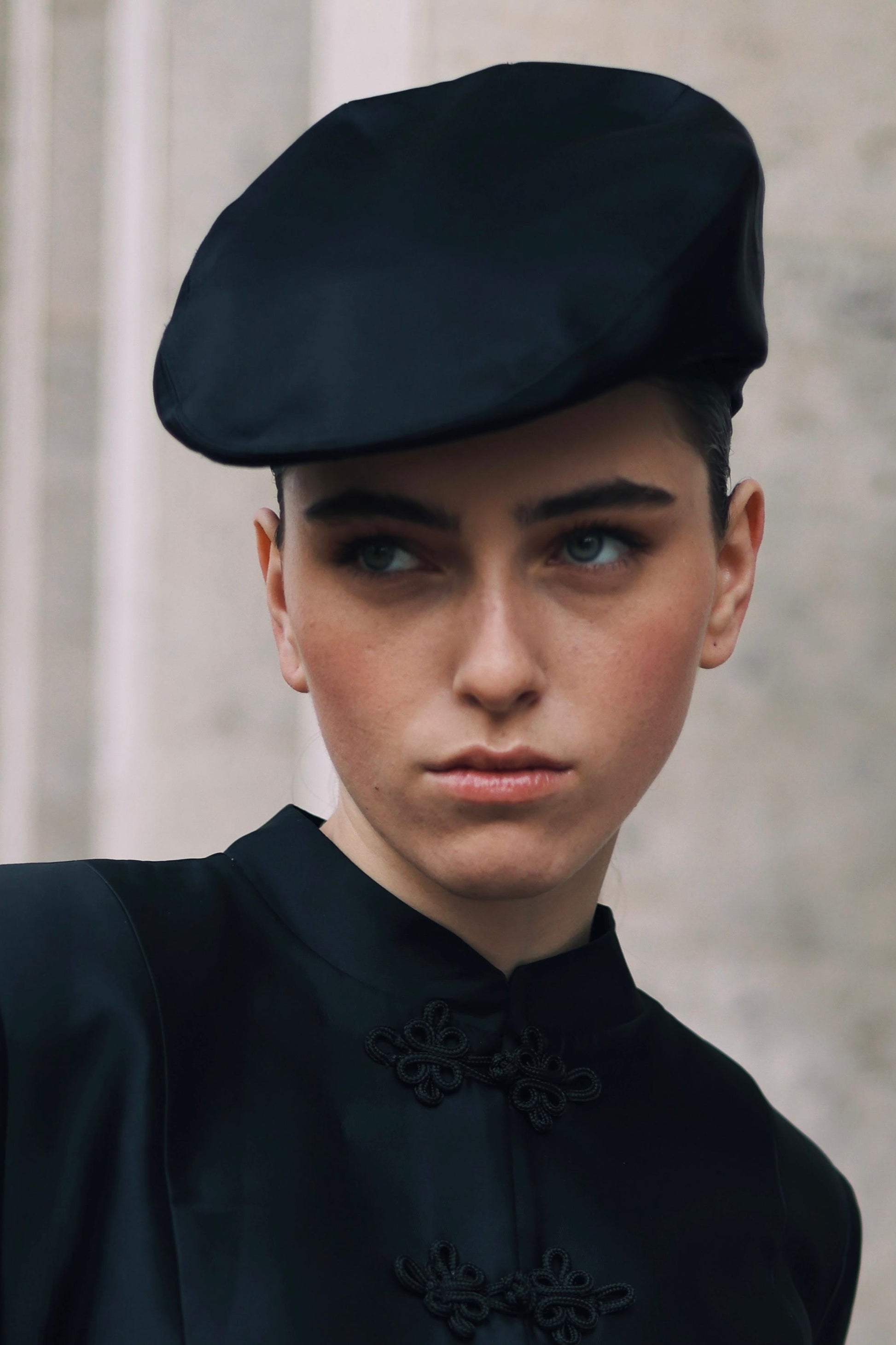 SATIN SILK FLAT CAP
