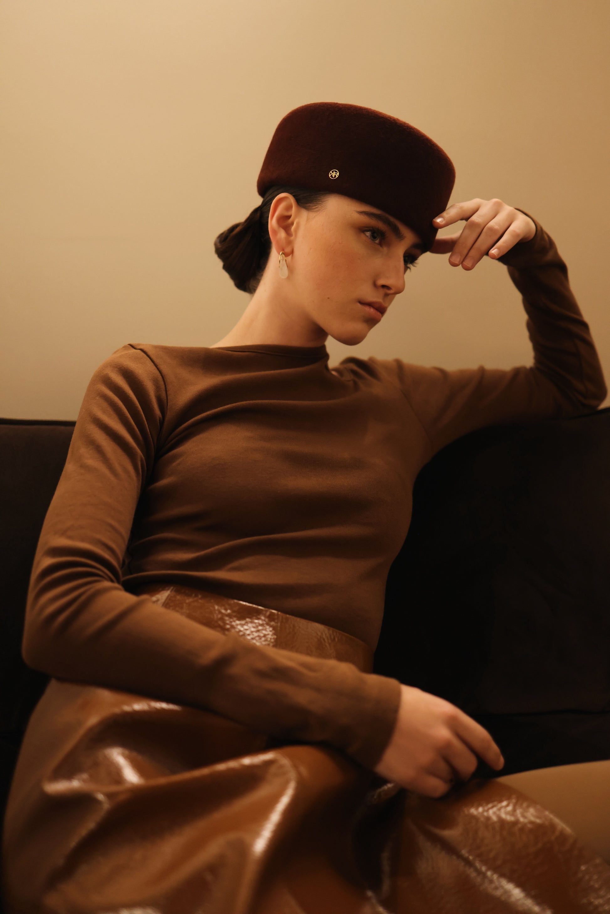 VELOUS FELT PILLBOX