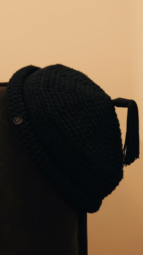 CROCHET HAT WITH TASSEL